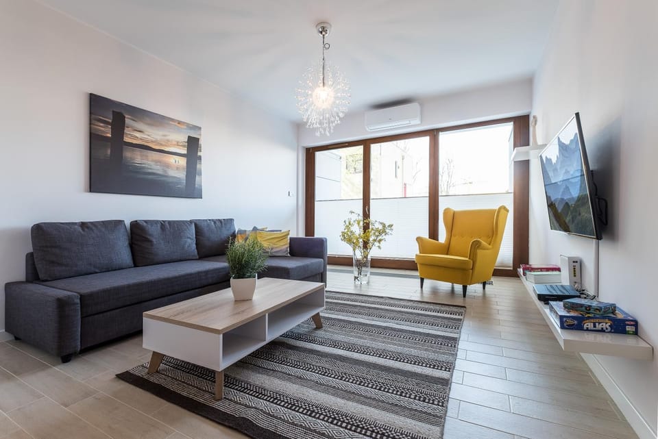 Living room, Photo of the whole room, Seating area