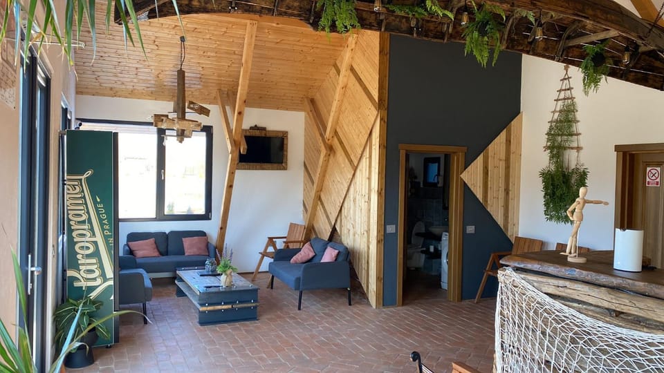 Communal lounge/ TV room, Evening entertainment