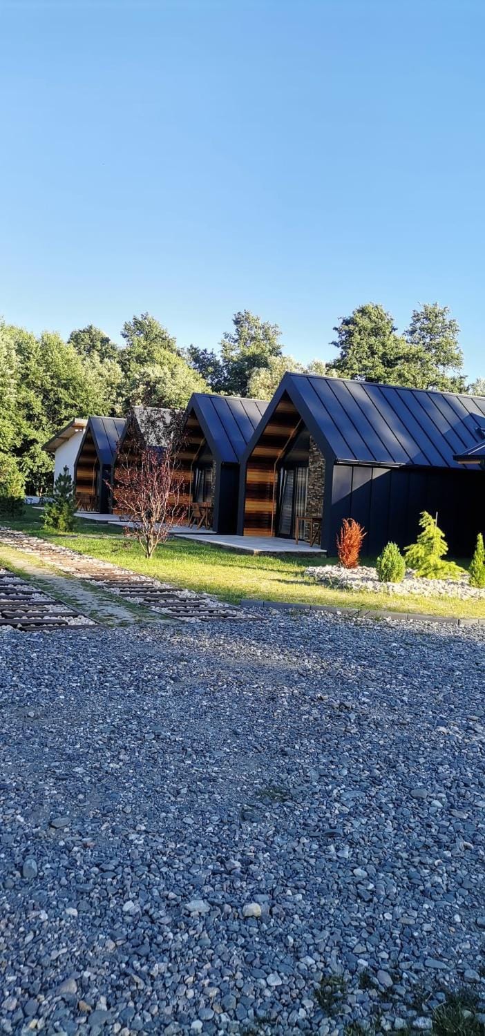 Property building, Day, Natural landscape, Garden, Garden view, Inner courtyard view
