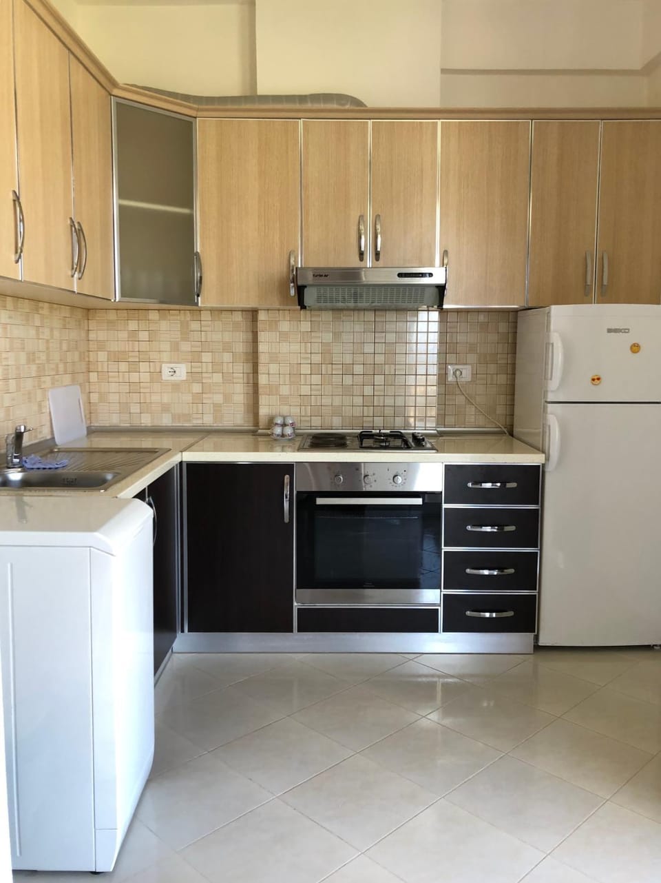 Kitchen or kitchenette, Communal kitchen