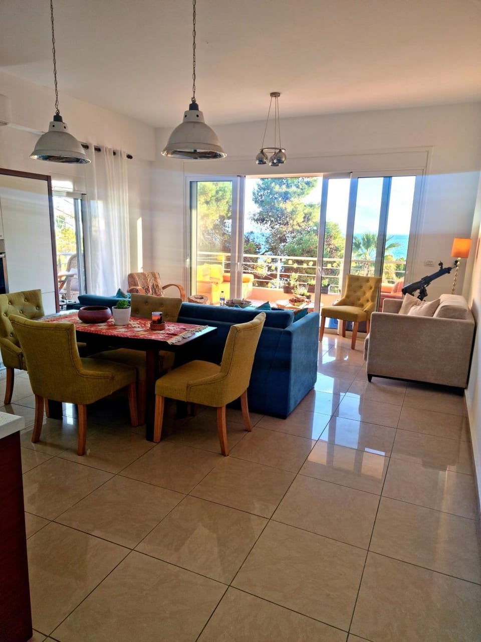 Living room, Seating area, Dining area