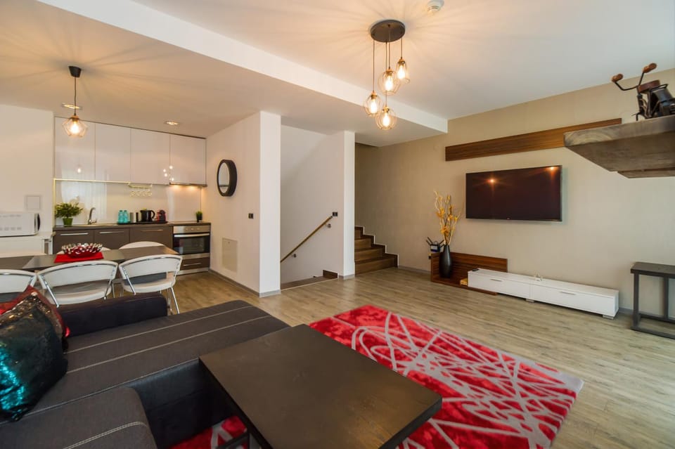 TV and multimedia, Living room, Dining area