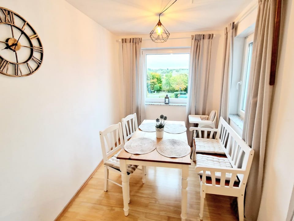 Ferienwohnung Hornig Zwei Terrassen, Parkplatz, separater Eingang, xBox, WLan, Kaffee Apartment in Hesse