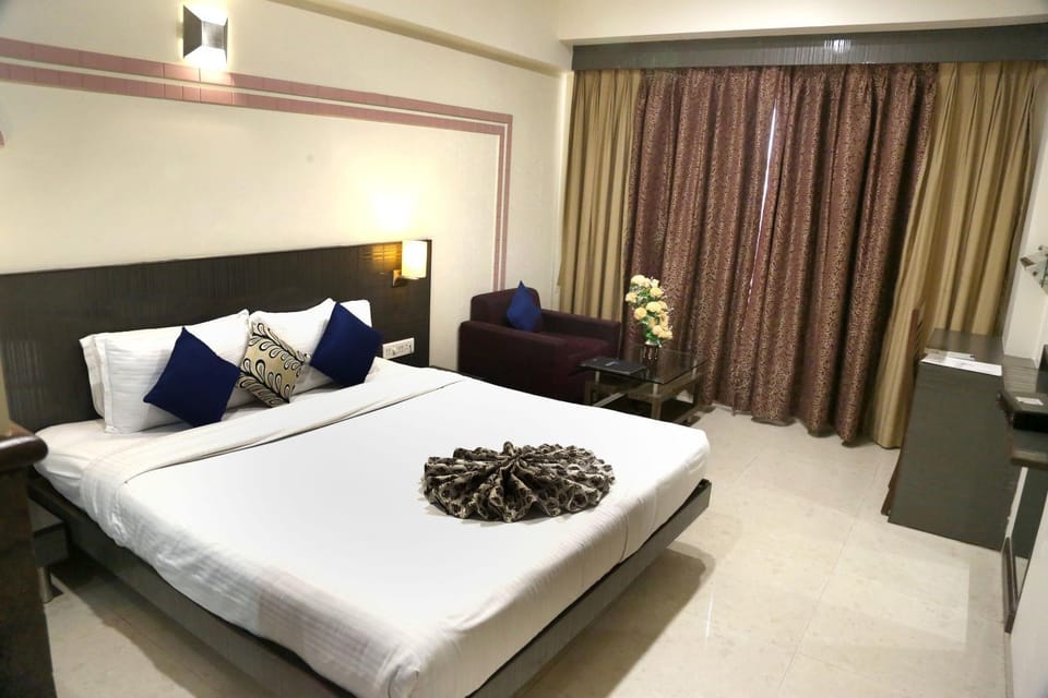 Bed, View (from property/room), Photo of the whole room