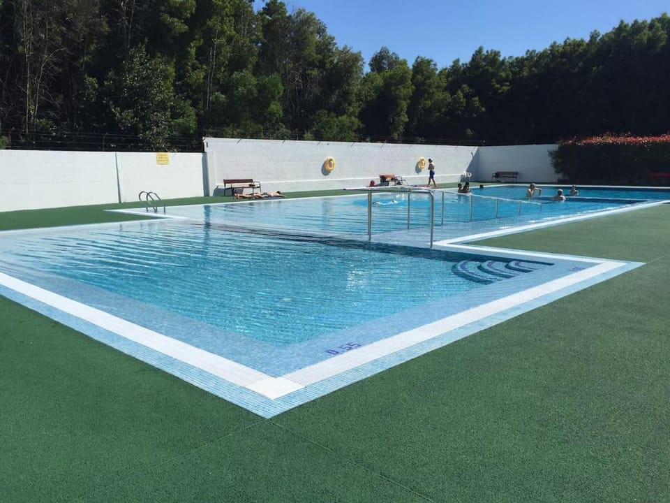 Pool view, Swimming pool, sunbed