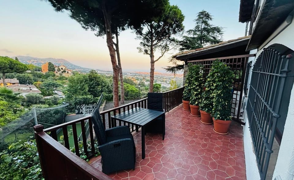 Natural landscape, View (from property/room), Balcony/Terrace