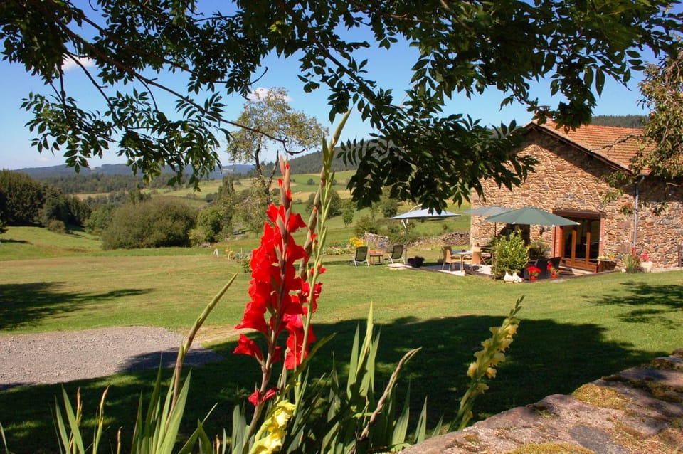 Facade/entrance, Garden, View (from property/room)