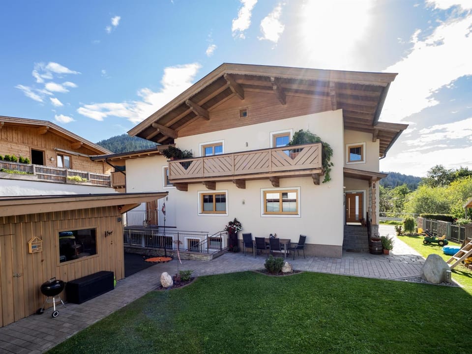 Property building, Patio, Facade/entrance, Day, BBQ facilities, Children play ground, Garden, Balcony/Terrace, Garden view, children