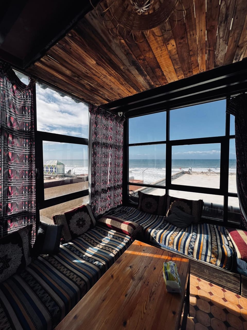 Bed, Natural landscape, View (from property/room), Balcony/Terrace, Living room, Photo of the whole room, Seating area, Bedroom, Sea view