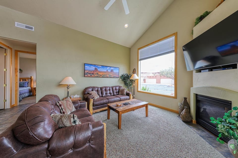 Rim Village I2 House in Utah