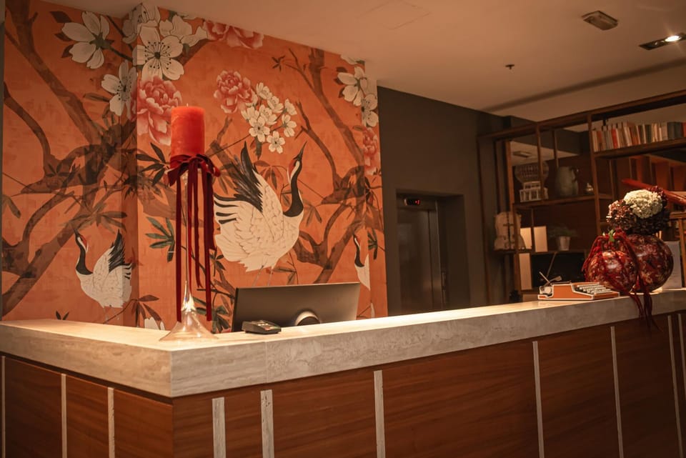 Property building, Staff, Lobby or reception, On site, Area and facilities