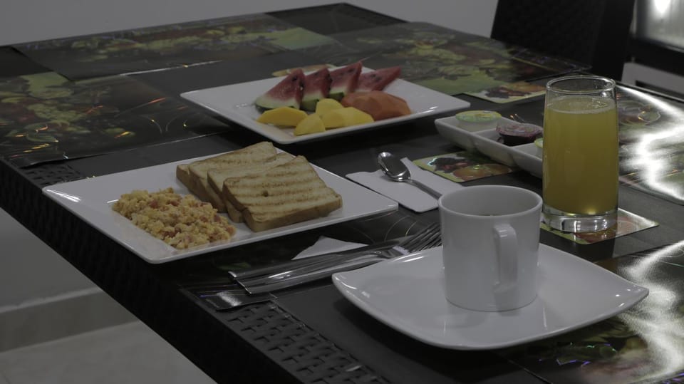 Breakfast, Continental breakfast