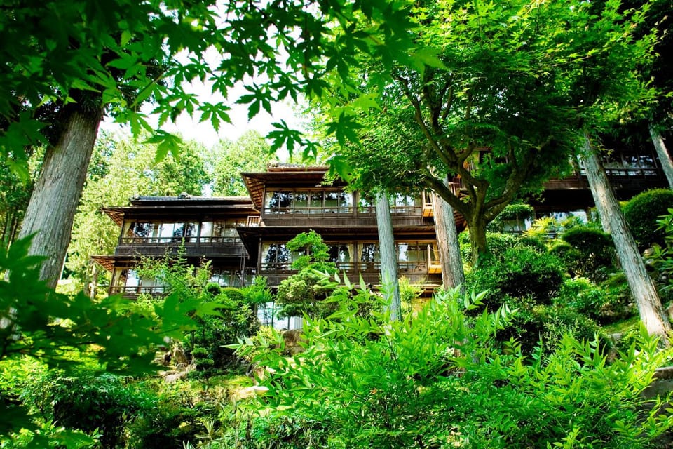 Yunoshimakan Ryokan in Tokyo Prefecture