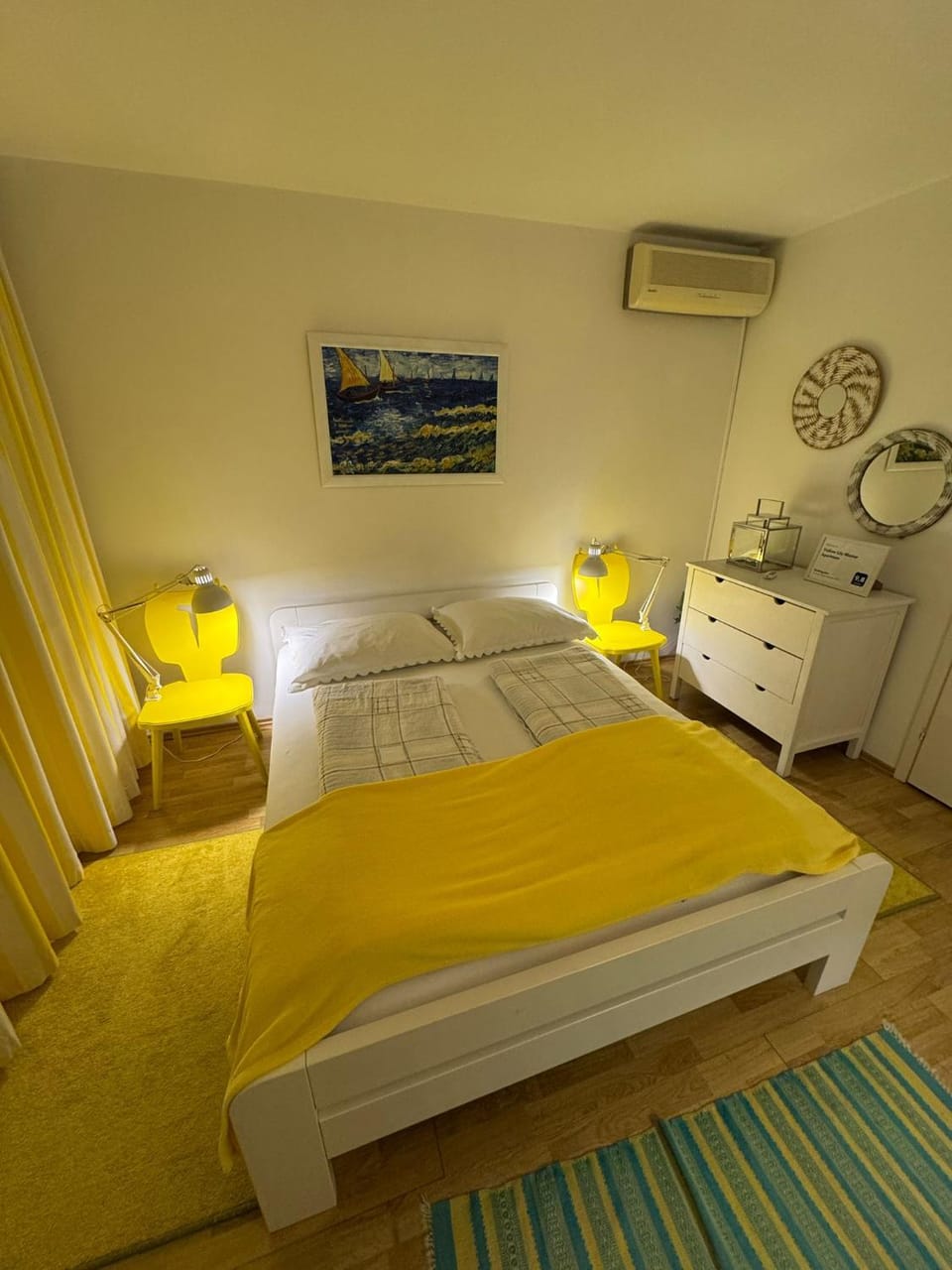 Bed, Bedroom, air conditioner