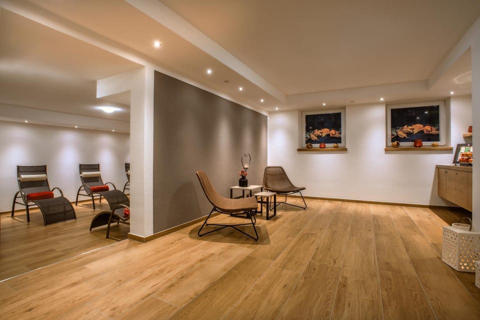 Sauna, Internal: Not applicable to any particular room