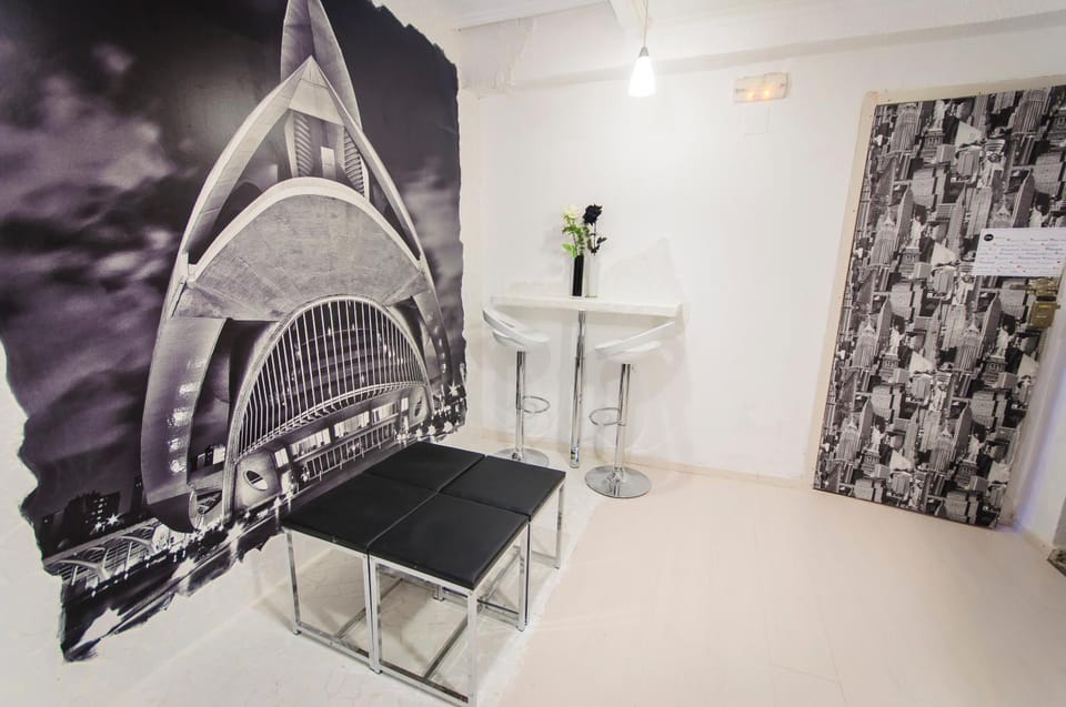 Facade/entrance, Lounge or bar