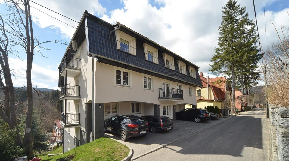 Property building, Day, Neighbourhood, Location