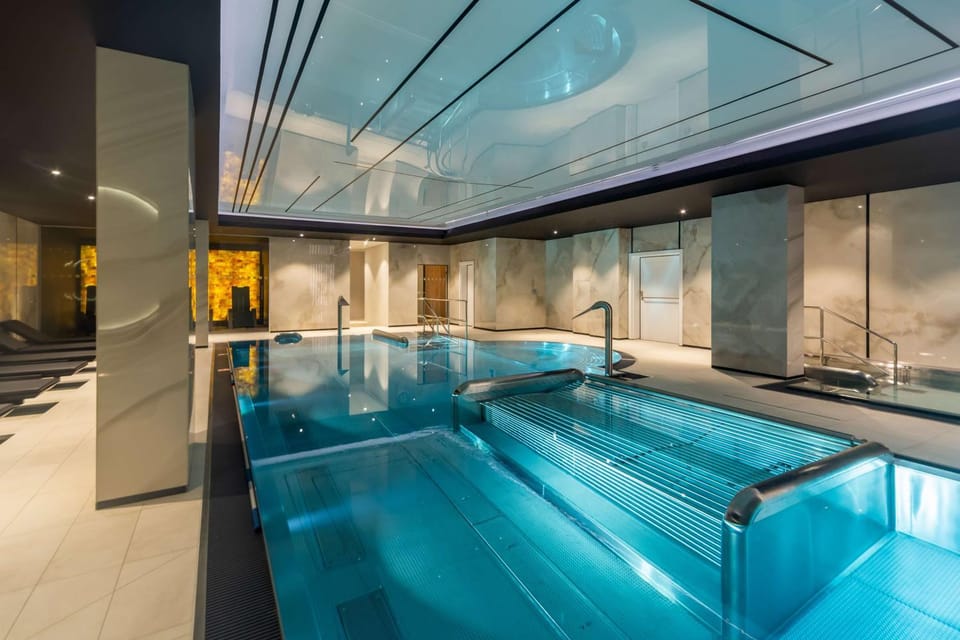 Pool view, Swimming pool