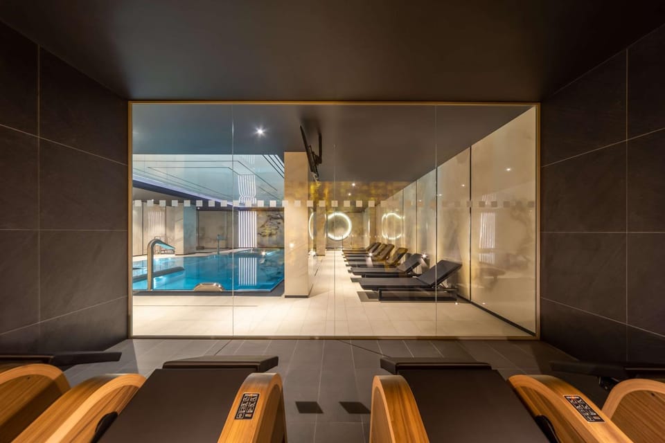 Pool view, Swimming pool