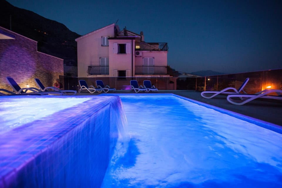 Property building, Swimming pool