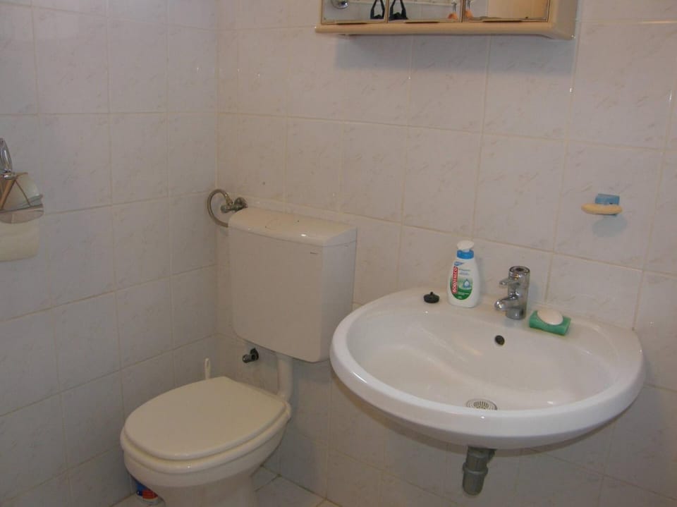 Toilet, Bathroom