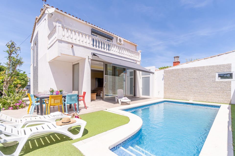 Off site, Swimming pool