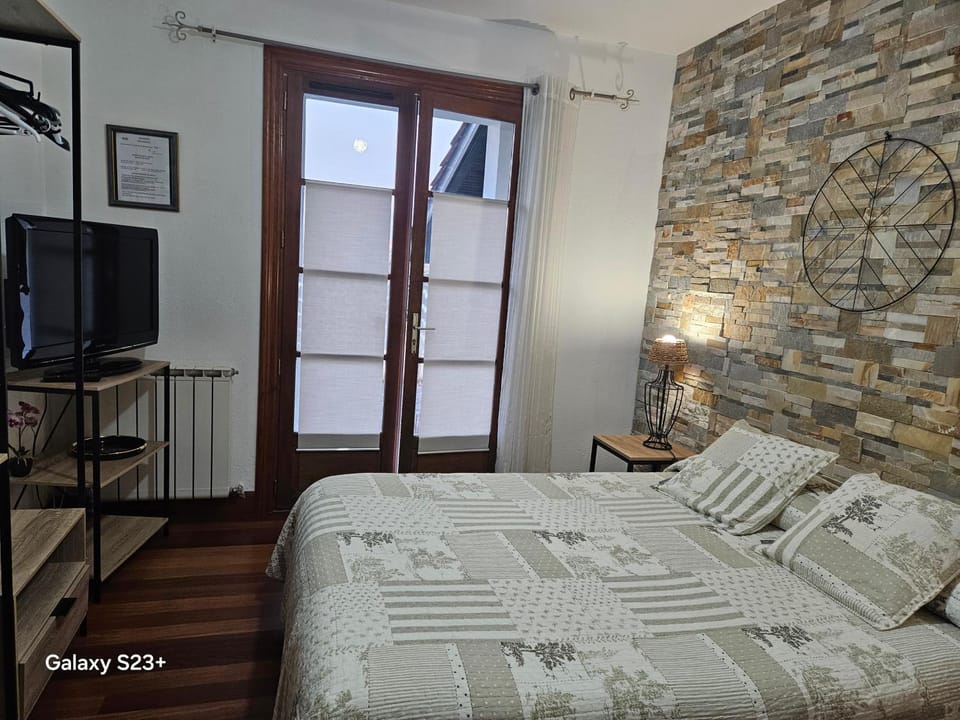 chambres d'hôtes Amets Bed and Breakfast in Sare