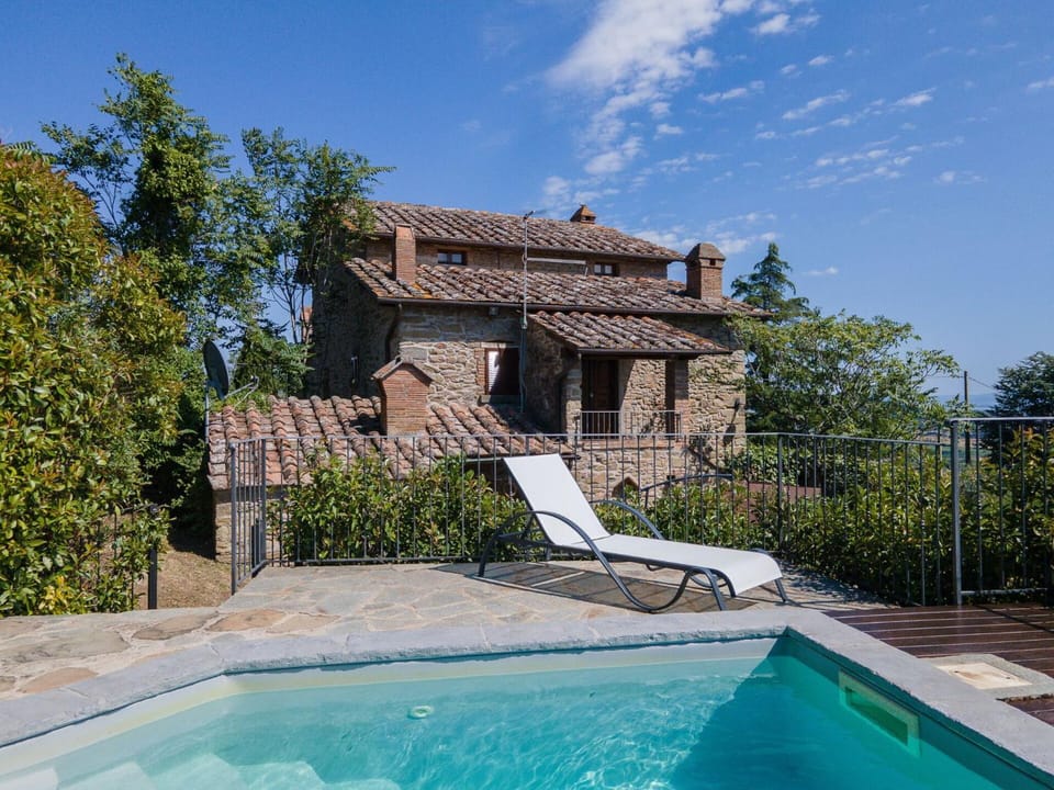 Property building, Swimming pool, Swimming pool