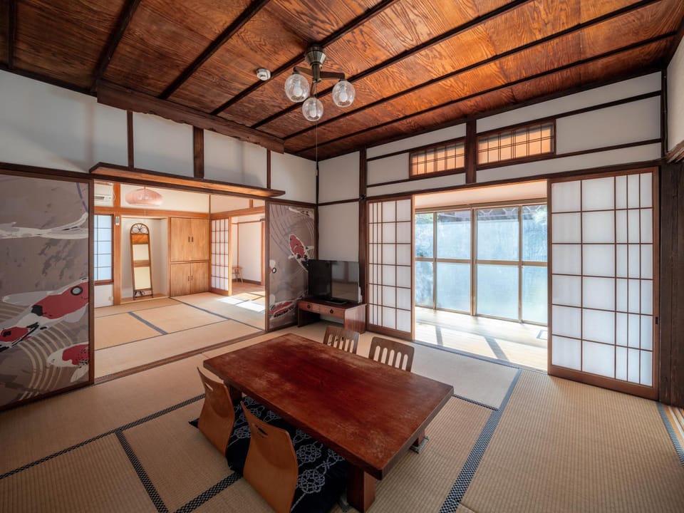 Living room, Photo of the whole room