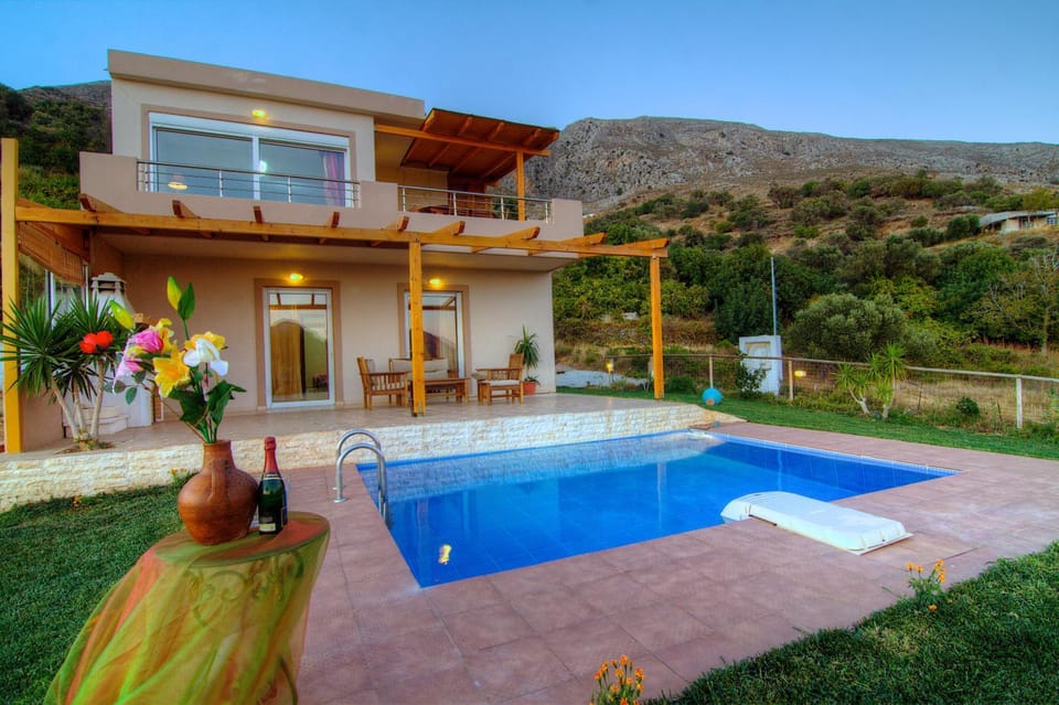 Property building, Patio, Garden, Mountain view, Pool view