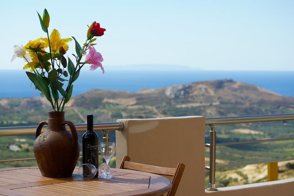 Day, Natural landscape, View (from property/room), Balcony/Terrace, Dining area, Mountain view, Sea view