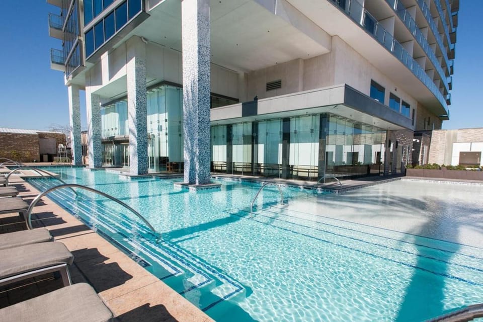 Palms Place strip view condo Apartment hotel in Paradise