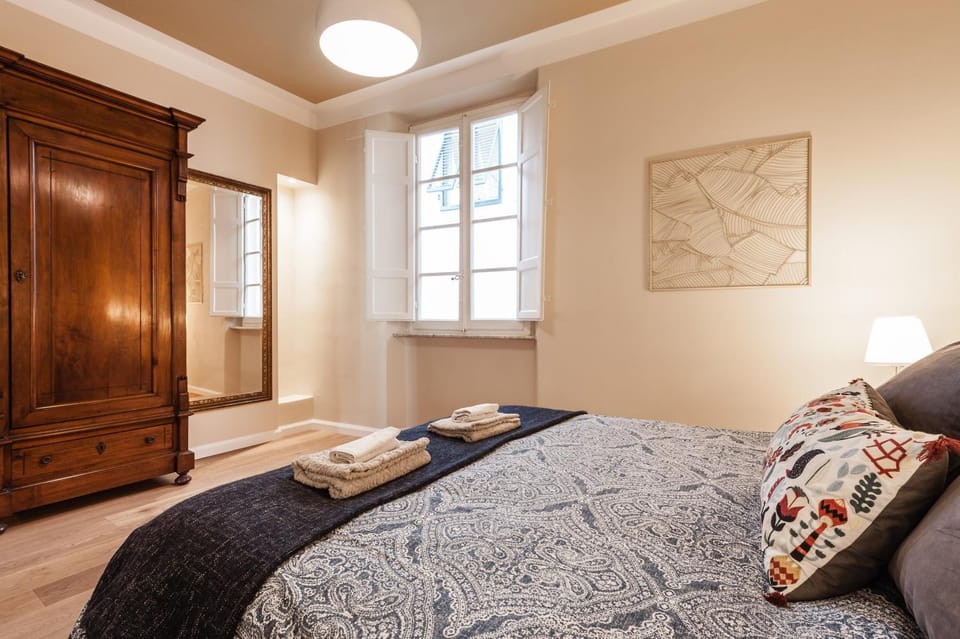 Bed, Decorative detail