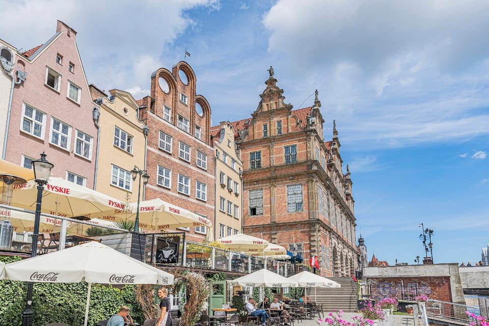 Property building, Location