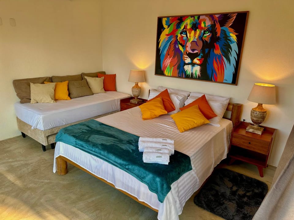 Bed, Bedroom, towels
