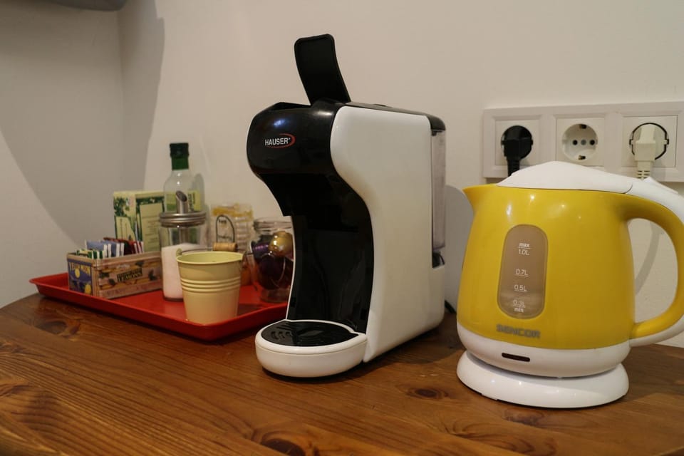 Coffee/tea facilities, On site, kitchen