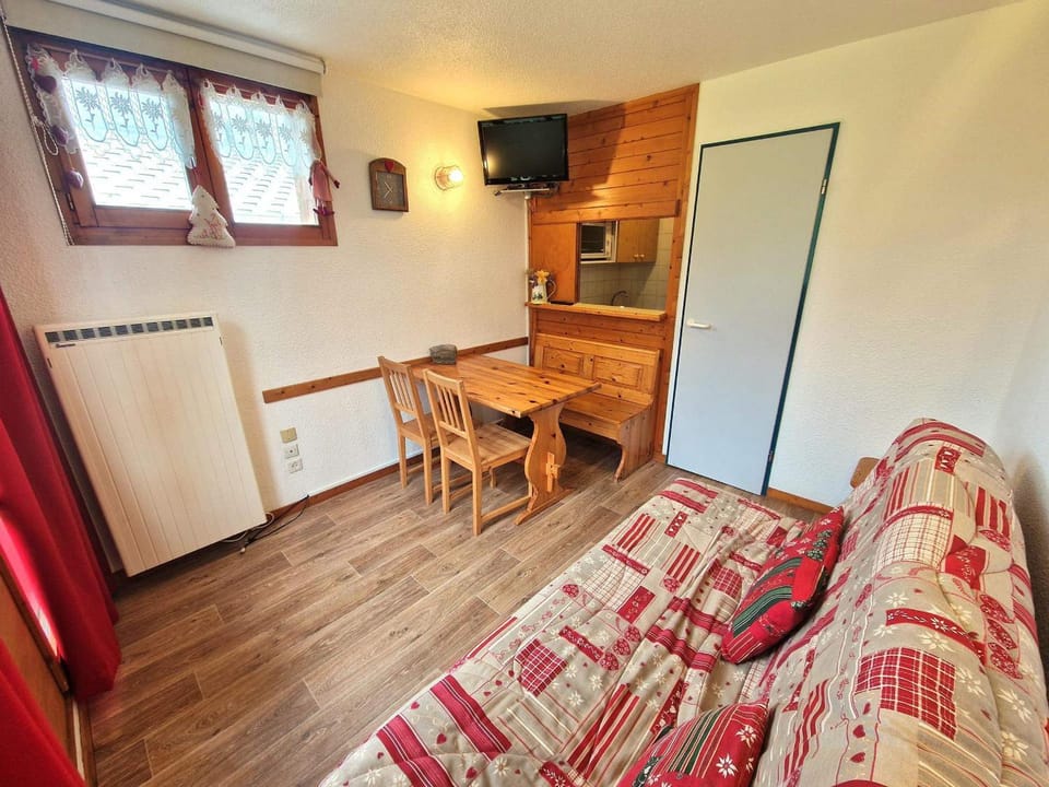 Studio 4 pers au cœur de Valfréjus, balcon, TV, casier à skis - FR-1-265-208 Apartment in Piedmont