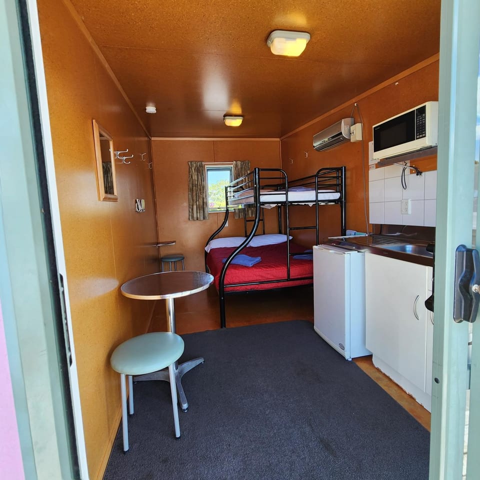 Photo of the whole room, Dining area, Bedroom, bunk bed