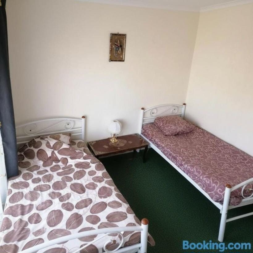Гостьовий будинок Осокорки Bed and Breakfast in Kiev City - Kyiv