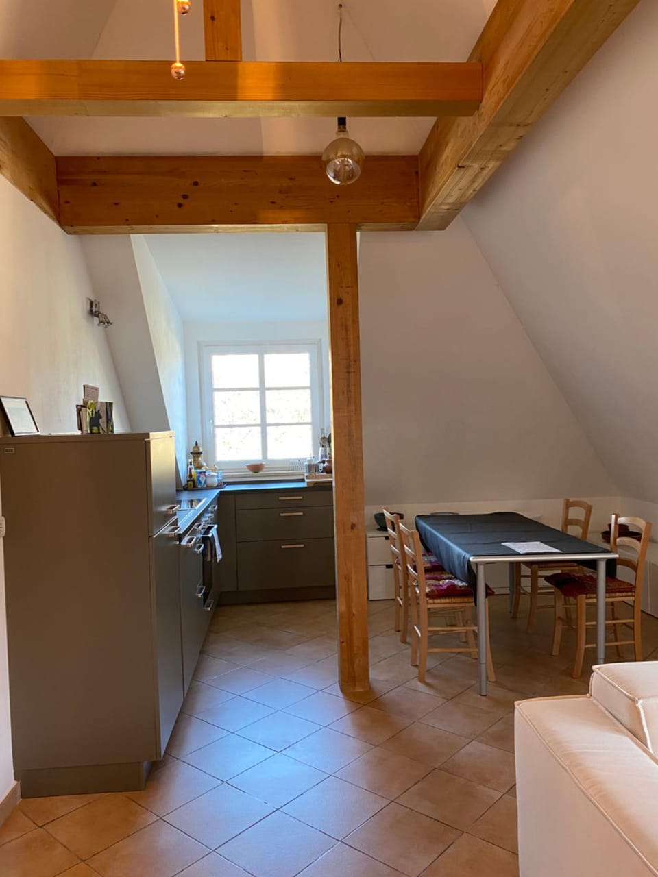 Helle und ruhige Dachgeschosswohnung Apartment in Munich
