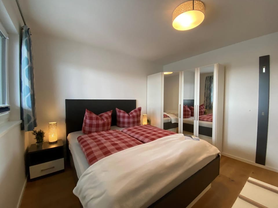 Bed, Bedroom, wardrobe