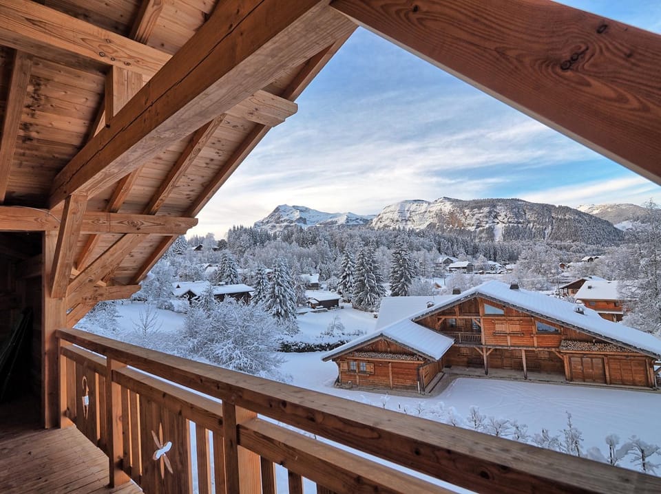 Winter, View (from property/room), Balcony/Terrace, Landmark view, Mountain view