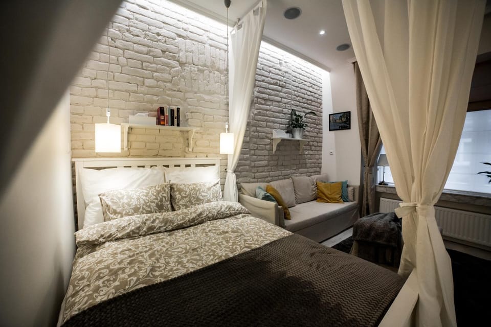 Photo of the whole room, Seating area, Bedroom