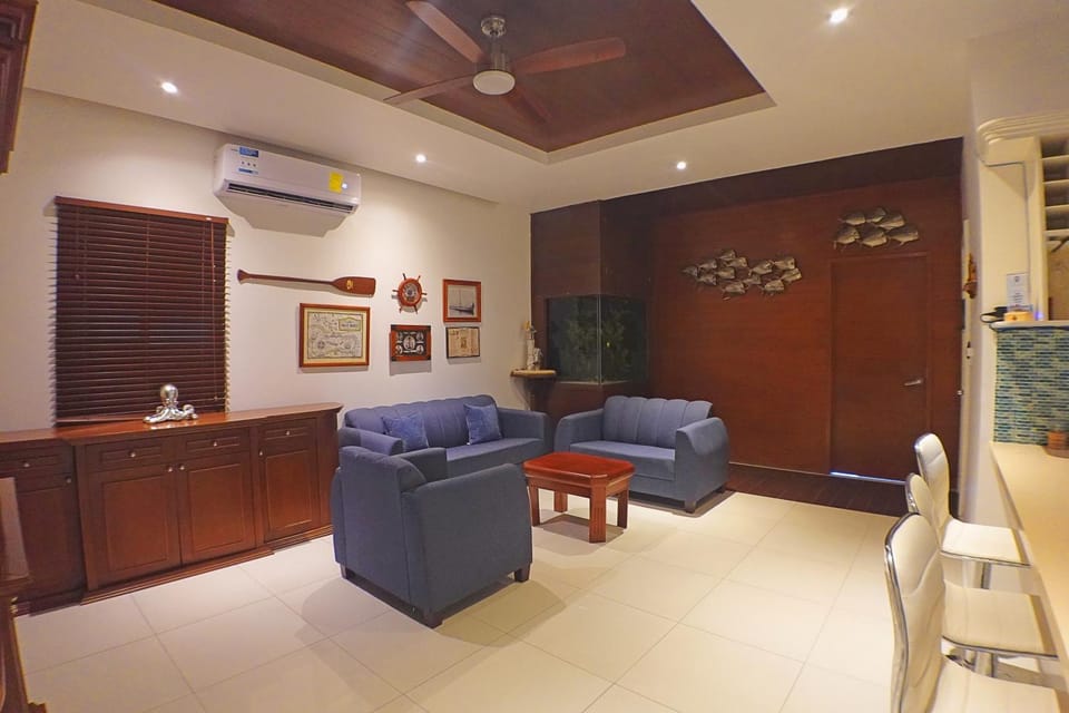 Living room, Lobby or reception