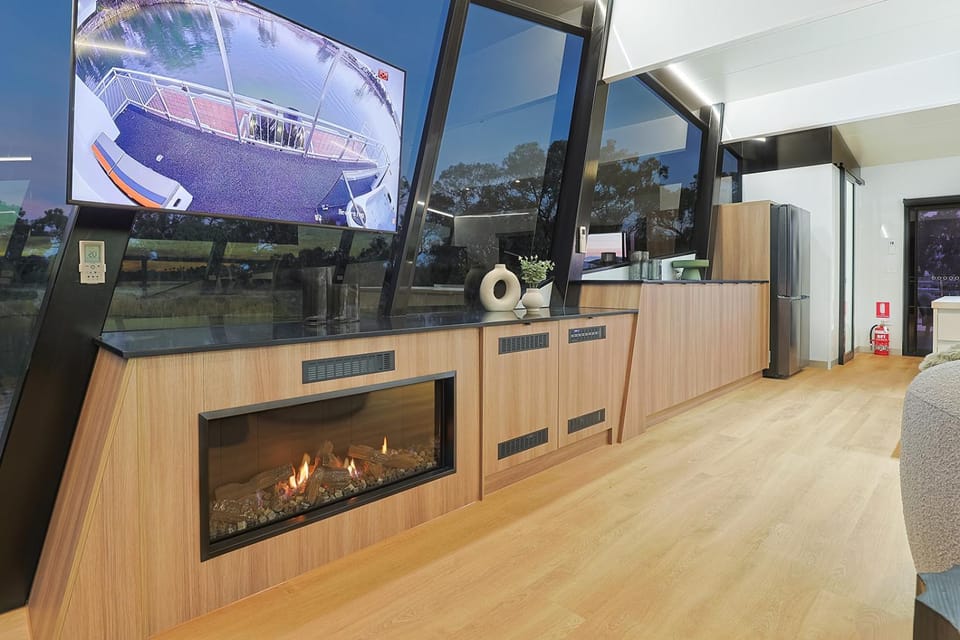 TV and multimedia, Evening entertainment, fireplace