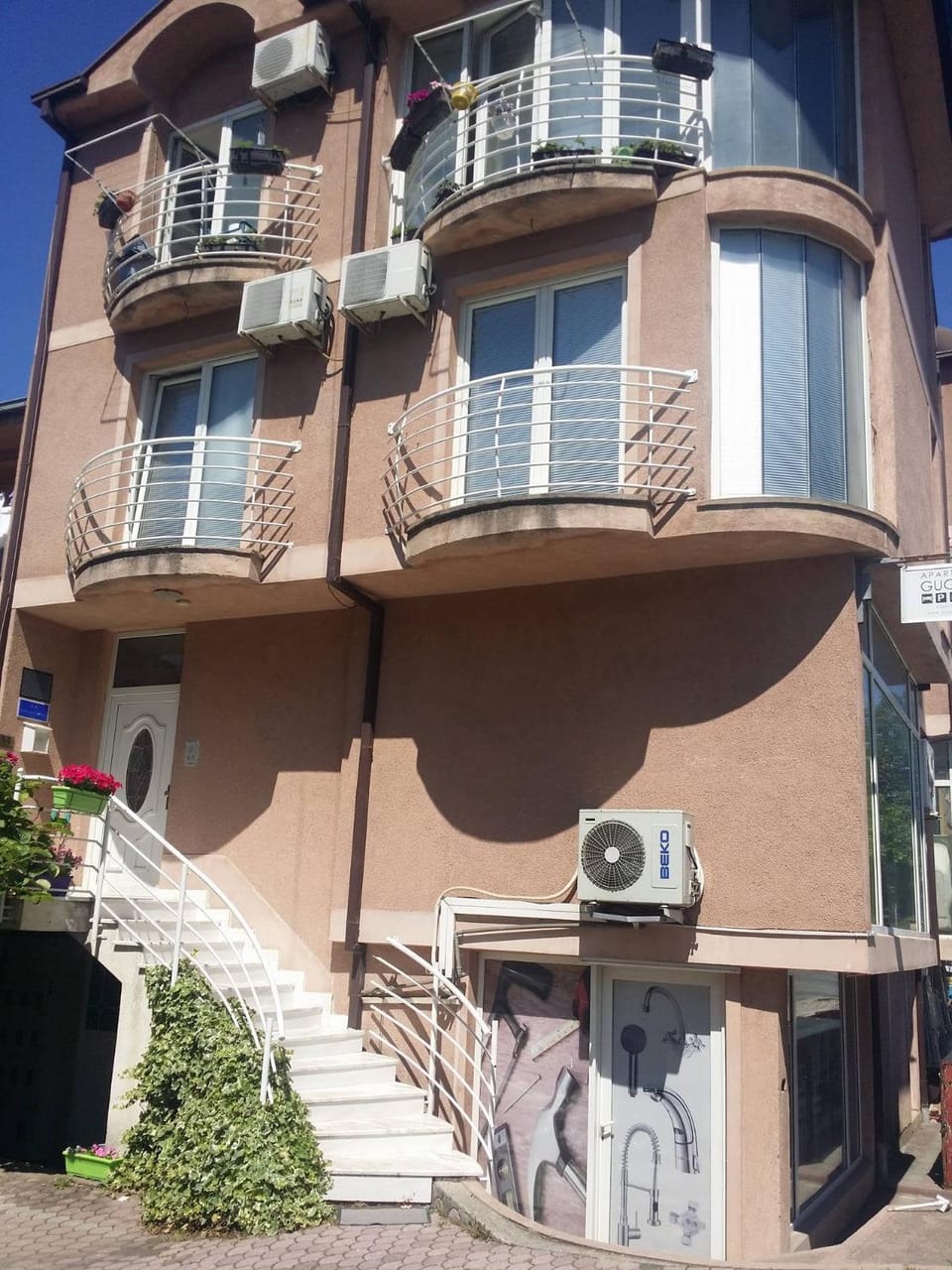 Property building, Internal: Not applicable to any particular room
