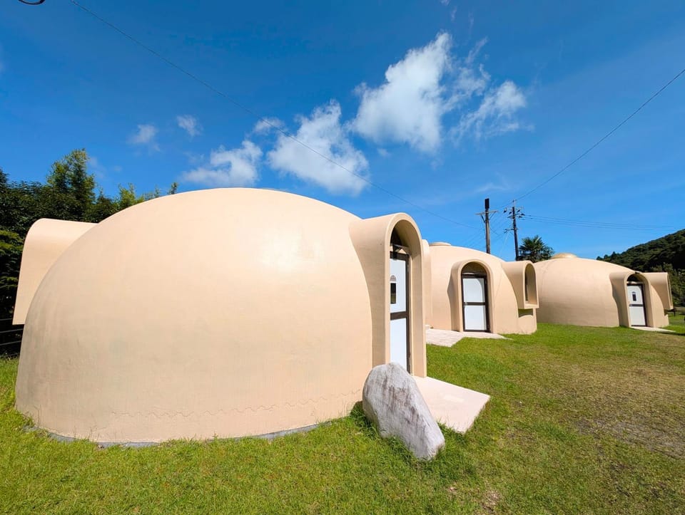 Property building, Day