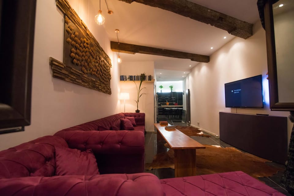 full 4 floors house at the center House in Antwerp