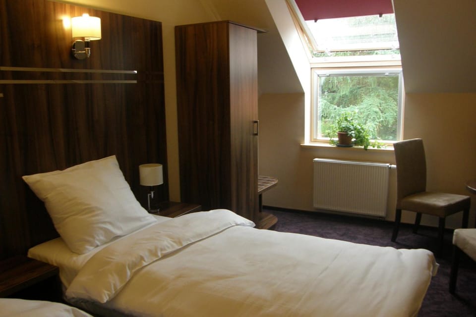 Day, Photo of the whole room