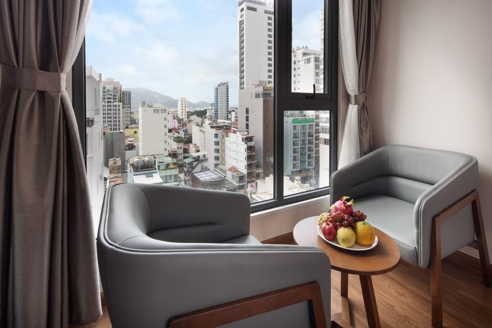 Nearby landmark, Living room, Street view